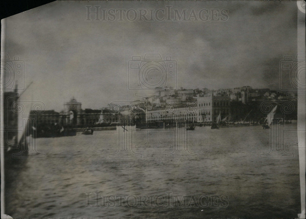 Press Photo Portugal Cities Prado commercial black Shag - Historic Images