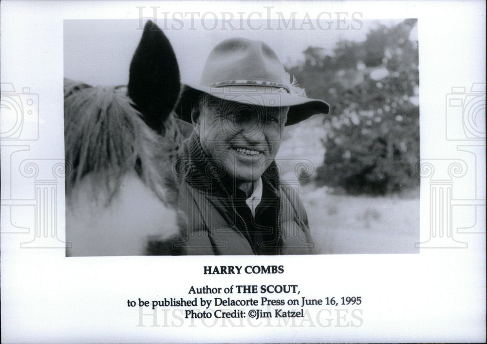 1995 Press Photo Harry Combs Author Scout - Historic Images