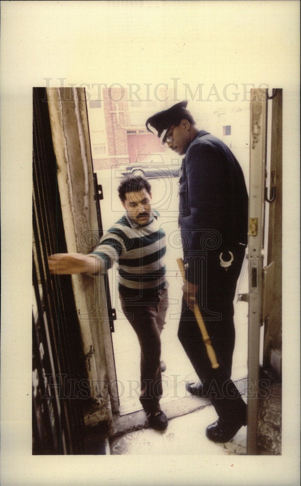 1982 Press Photo Harvey Taylor  Policeman - Historic Images