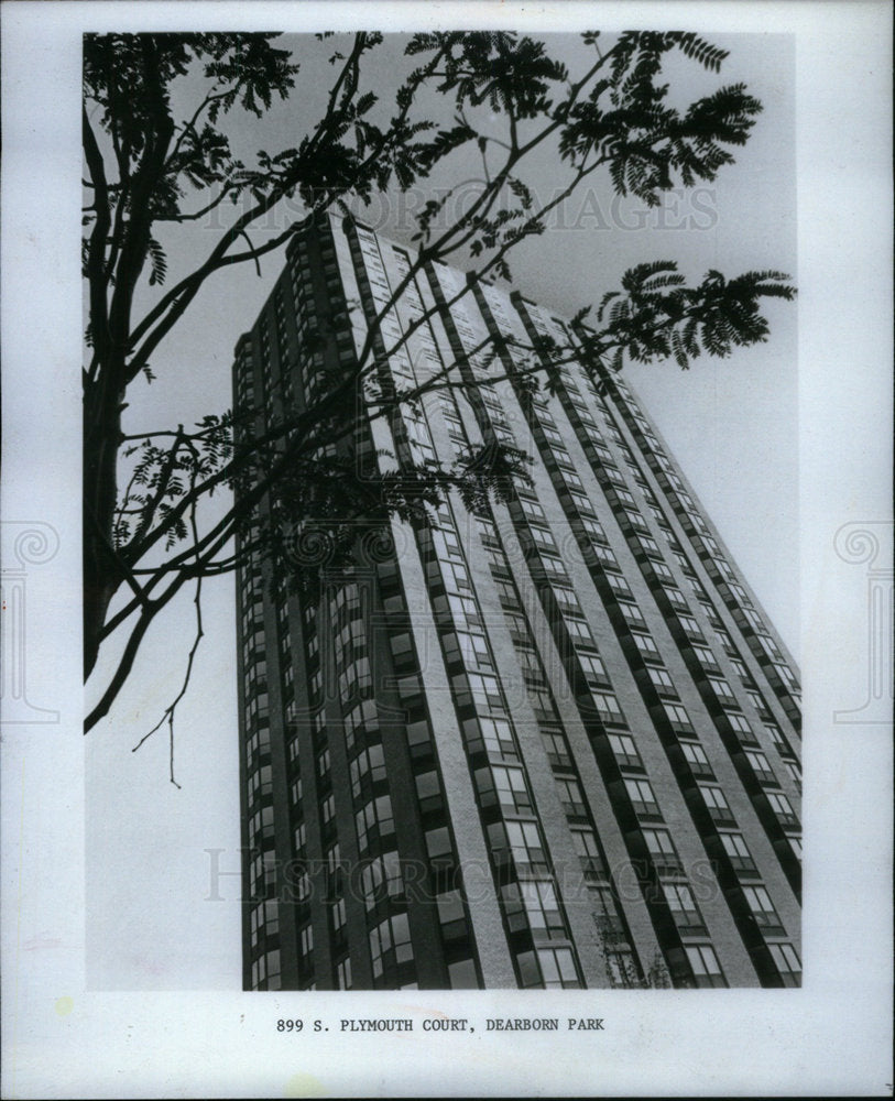 1981 Press Photo Window Park Studio Condominium Range - Historic Images