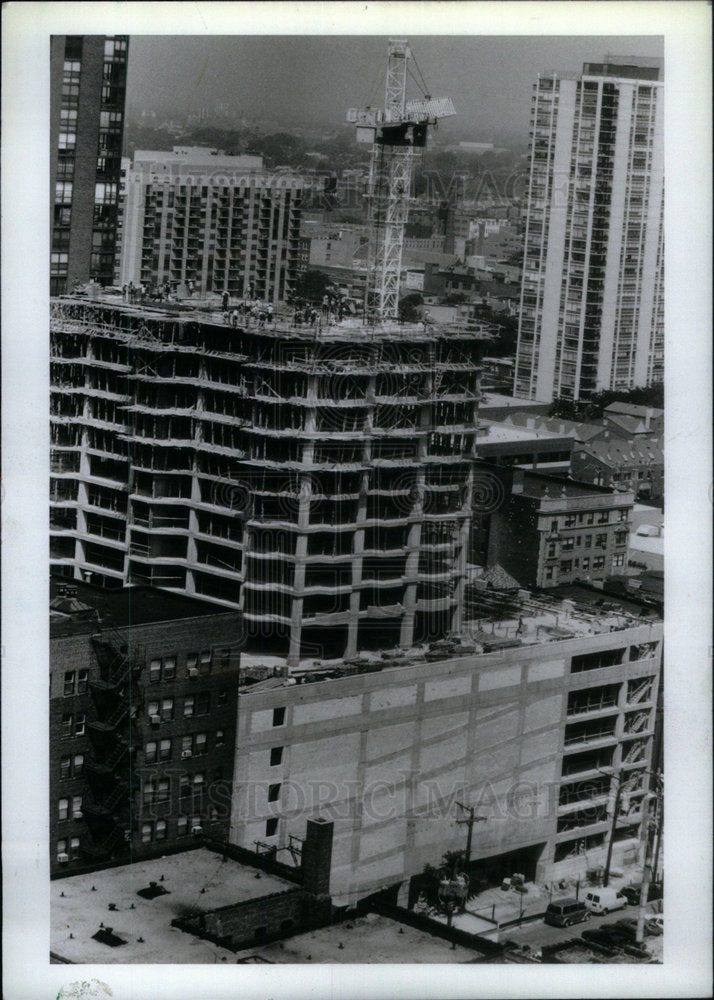 1988 Press Photo Dearborn Building Dry Weather - Historic Images