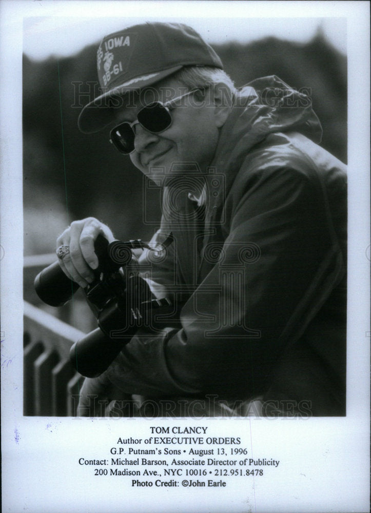 1996 Press Photo Tom Clancy Author Military Science - Historic Images