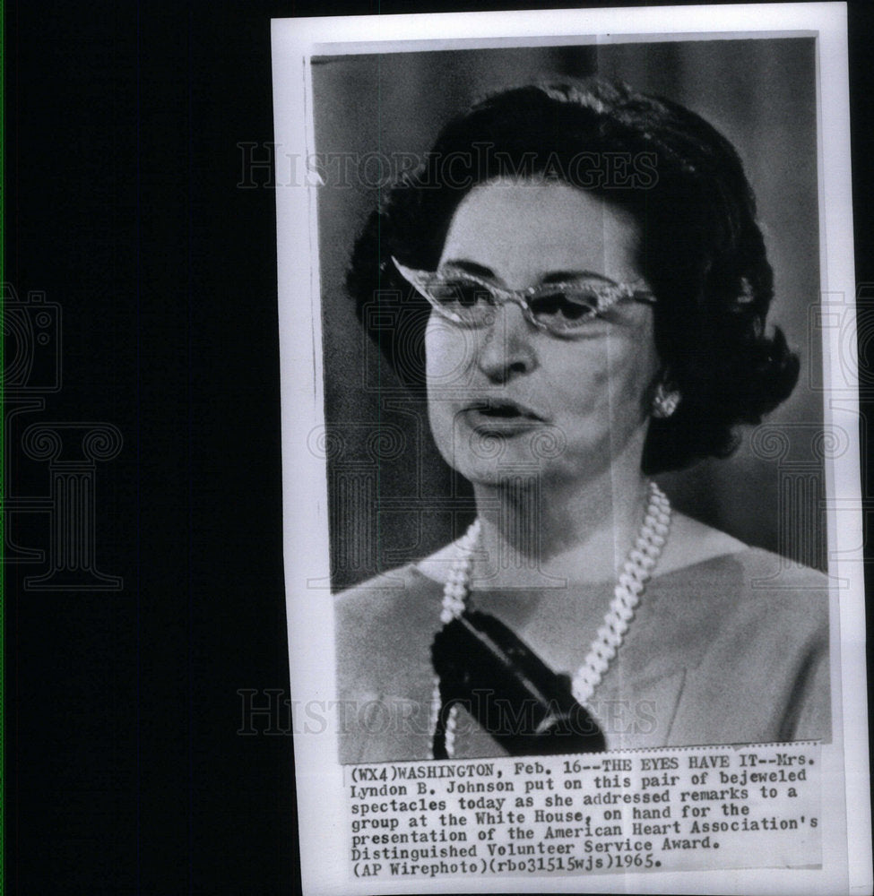 1965 Press Photo Lyndon Johnson bejeweled White House - Historic Images