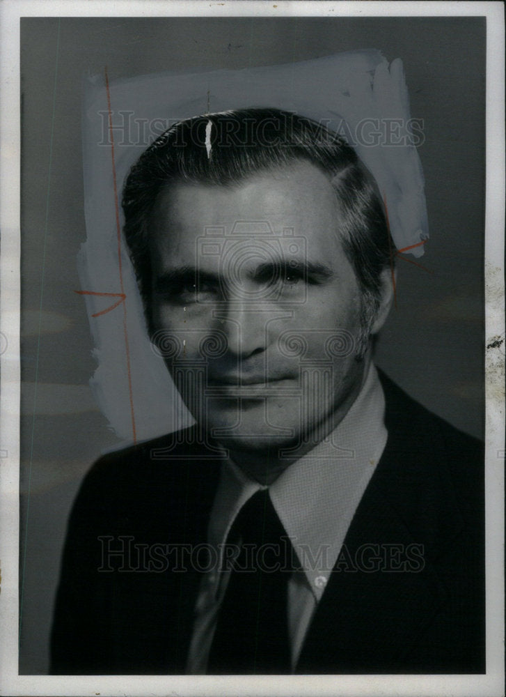 1974 Press Photo Authority Manager Aurand John General - Historic Images