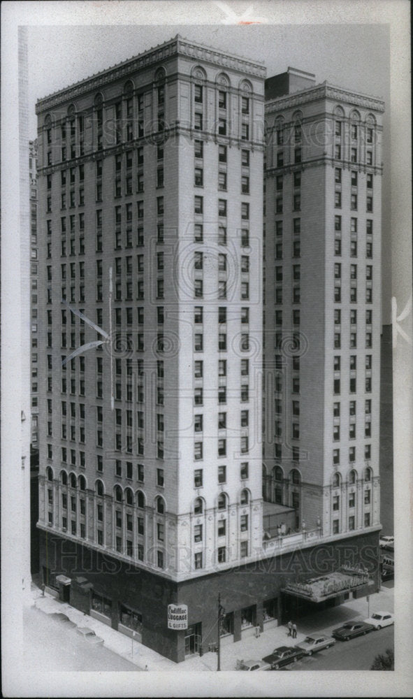 1966 Press Photo Embassy Hotel - Historic Images