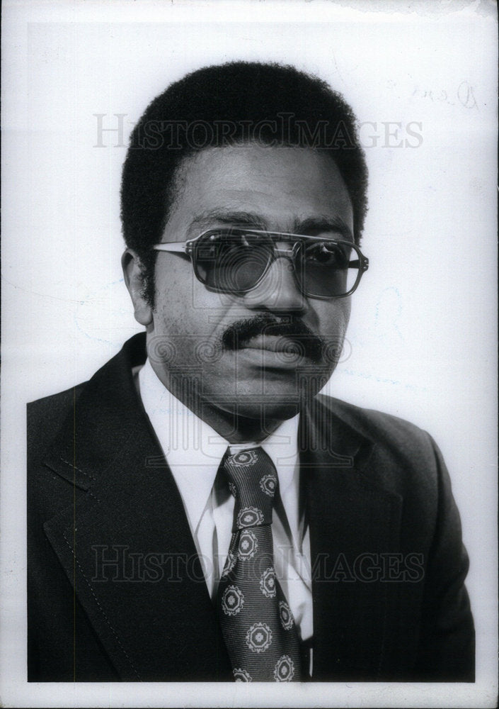 1973 Press Photo Dennis O. Green - Historic Images