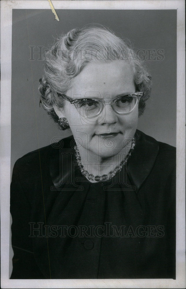 1960 Press Photo Mrs. Gladys E. Smith - Historic Images