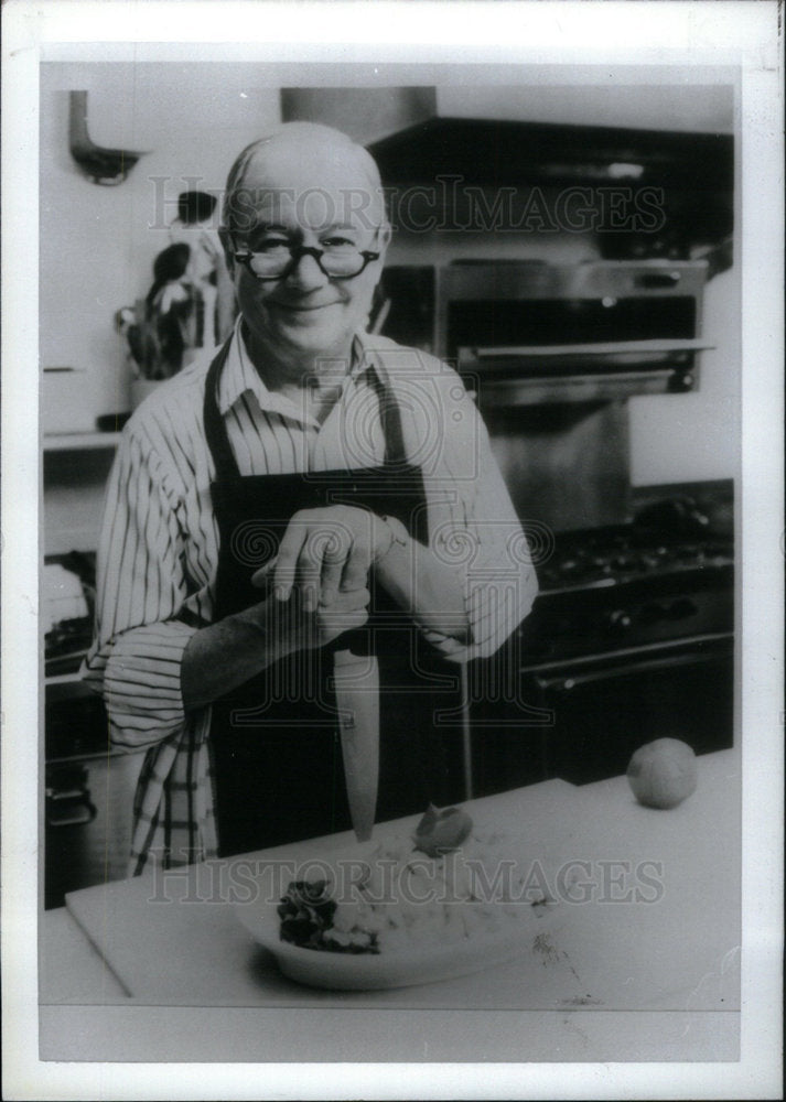 1985 Press Photo Craig Claiborne Cook Food Writer - Historic Images
