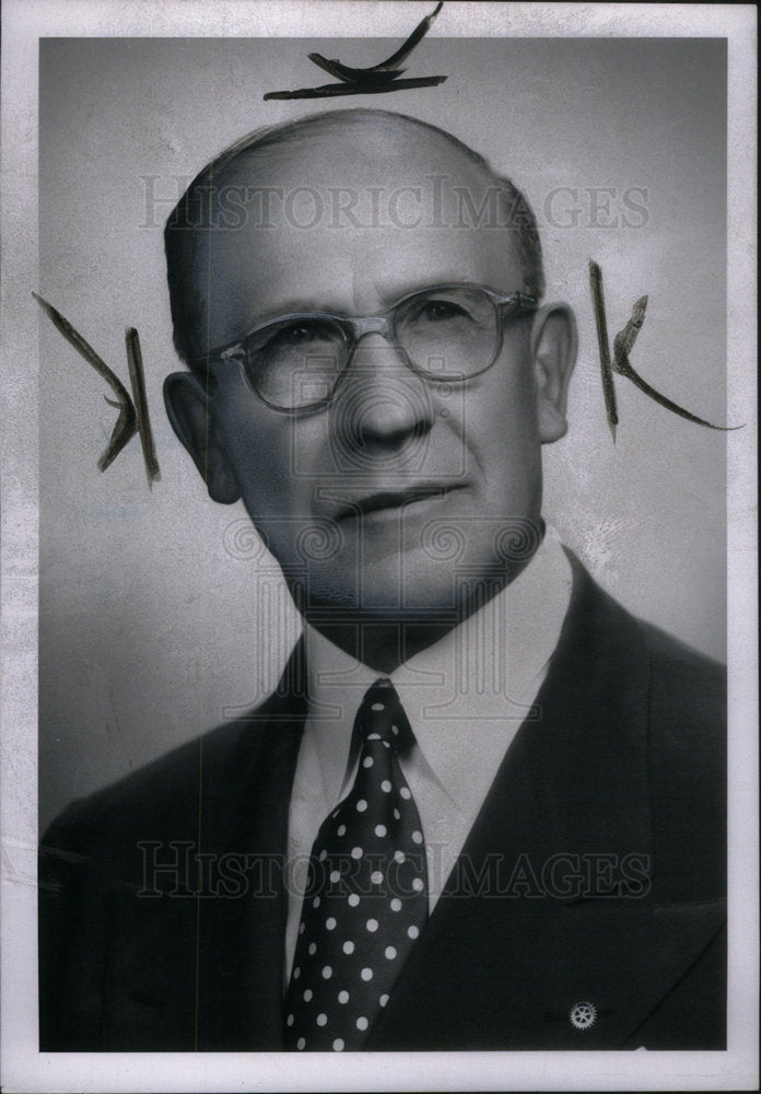 1954 Press Photo Steven J Jay President R. H. Fyfe & Co - Historic Images