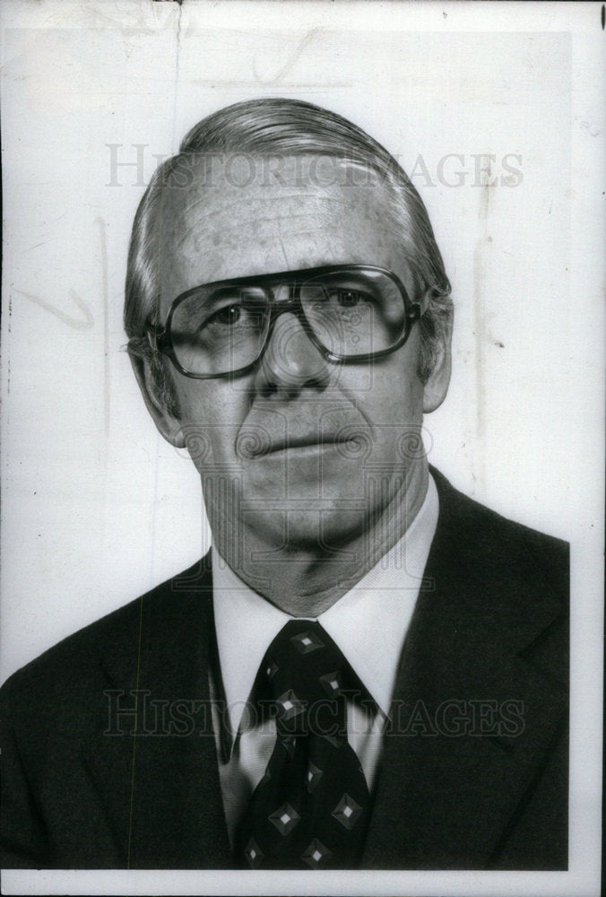 1977 Press Photo James Ford Business Executive - Historic Images