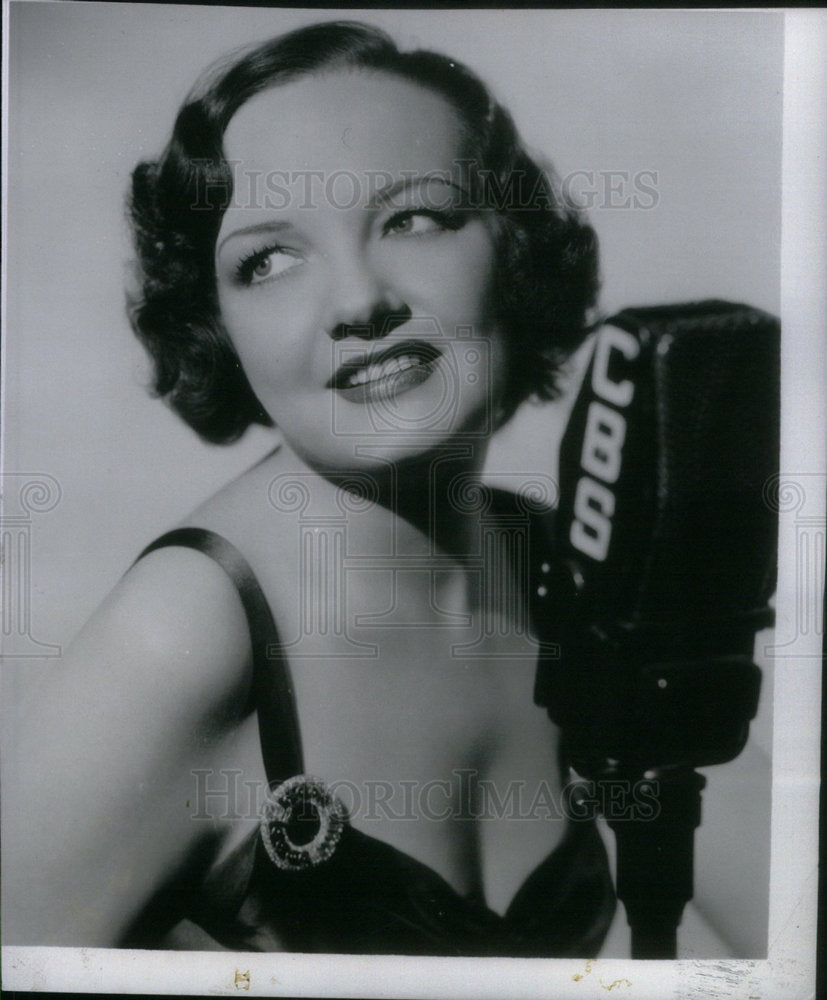 1939 Press Photo Betty Garde - Historic Images