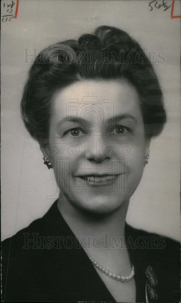 1965 Press Photo Glendinning , Katherine Omega Award - Historic Images