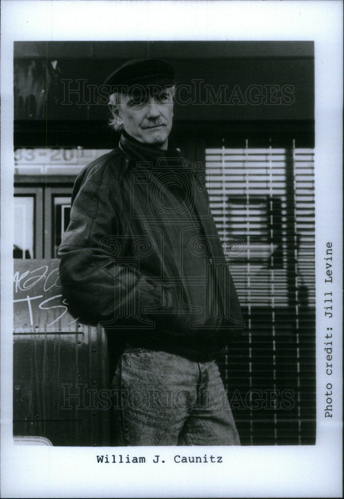 1991 Press Photo William Caunitz Retired Police Author - Historic Images