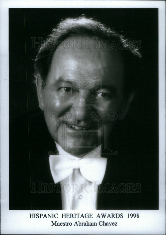 1998 Press Photo Maestro Abraham Chavez Conductor - Historic Images