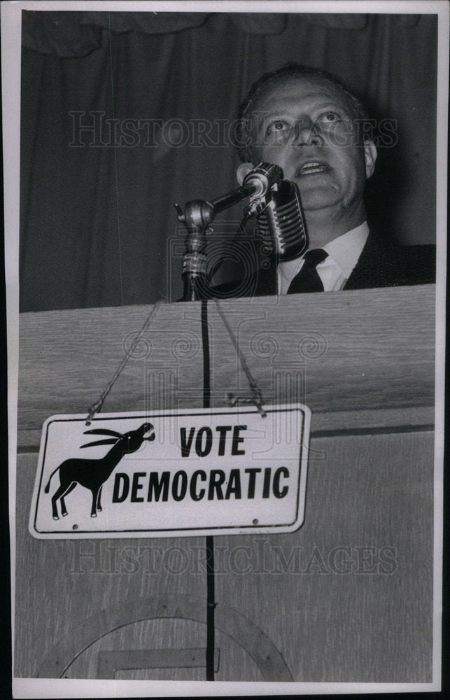 1958 Press Photo Governor Steve Nichols Vote Democratic - Historic Images