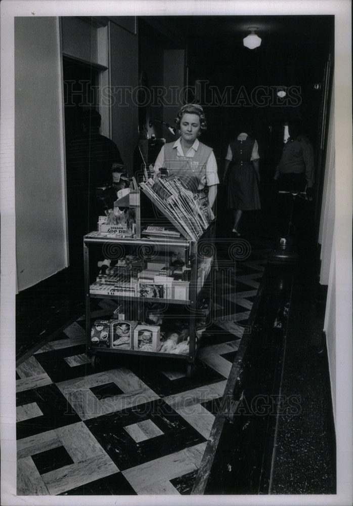 1961 Press Photo MC Mrs Stephen Nichols - Historic Images