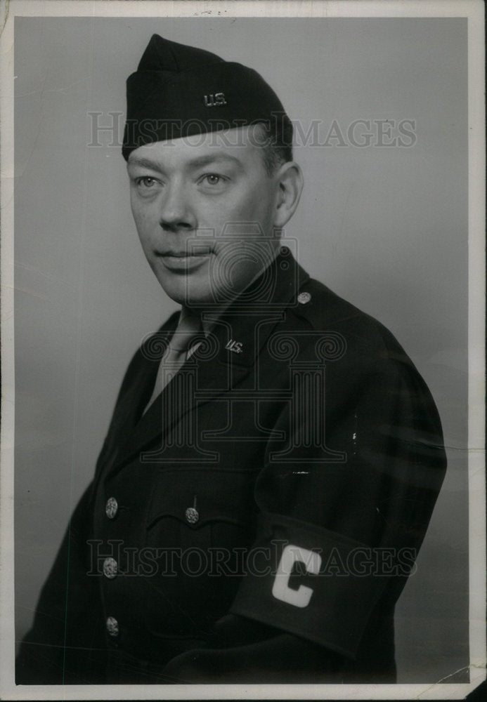 1944 Press Photo Man In Uniform Portrait Fenwick - Historic Images