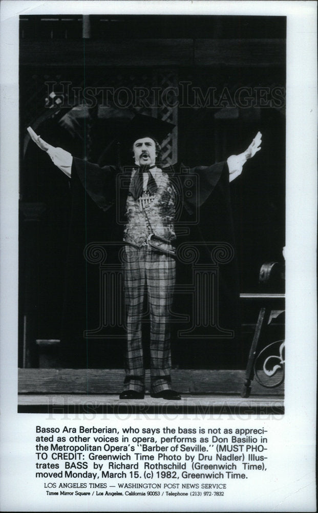 1982 Press Photo Ara Berberian Basso Opera Seville - Historic Images