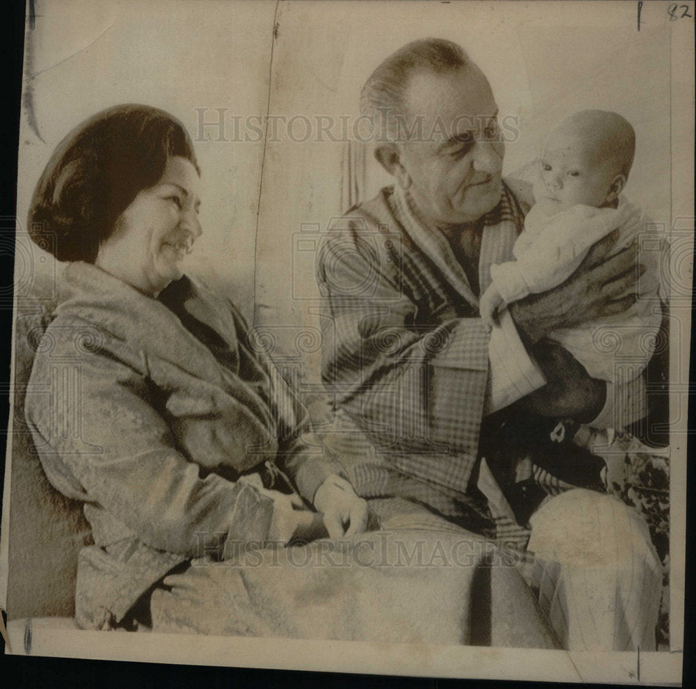 1967 Press Photo Pres Johnson With Grandson White House - Historic Images