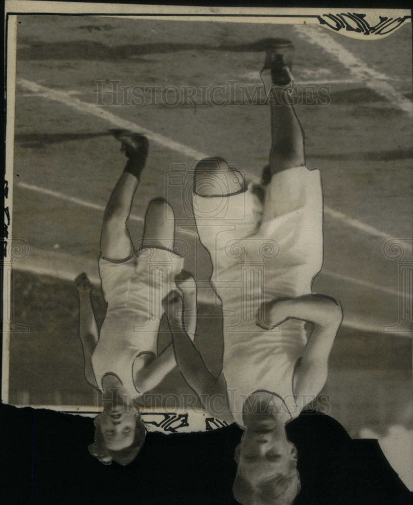 1939 Press Photo Society Boys Running In Race - Historic Images