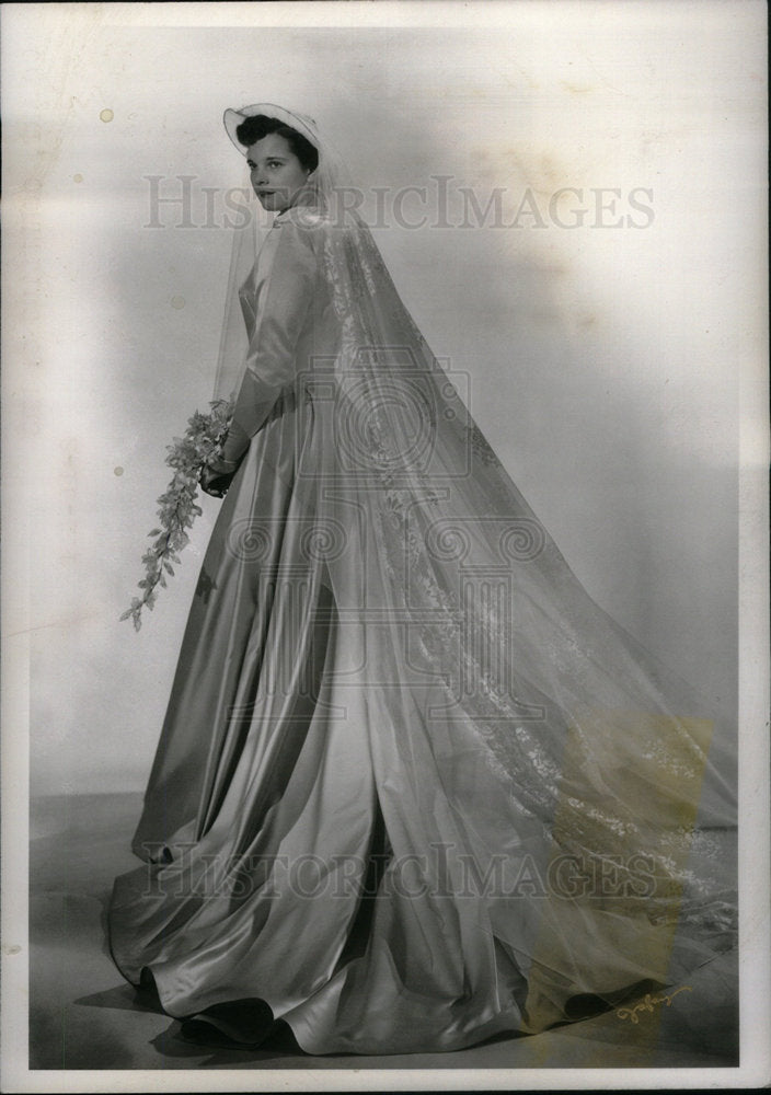 1952 Press Photo Cozart Woman Wearing Wedding Dress - Historic Images