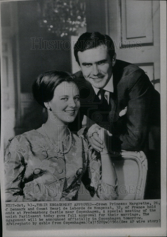 1966 Press Photo Princess Margrethe With Fiancee Castle - Historic Images