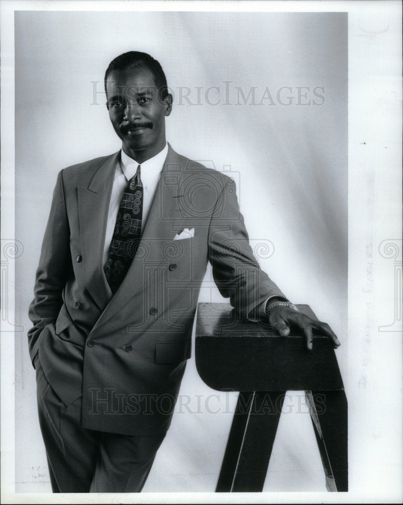 1992 Press Photo Businessman Deron Washington Profile - Historic Images