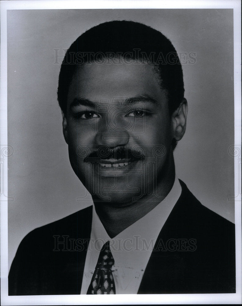 1993 Press Photo Frank Turner News Anchor WXYZ Channel - Historic Images