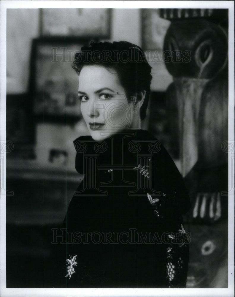 1992 Press Photo Actress Turner Looking Sultry - Historic Images