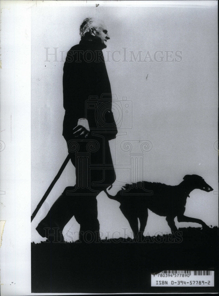 1989 Press Photo John Alden Anthropologist Plymouth Dog - Historic Images