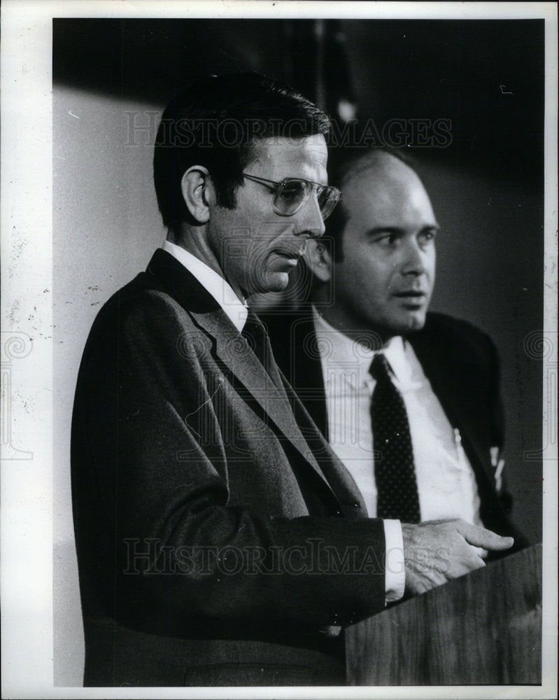 1982 Press Photo William Agel Business Executive Chief - Historic Images