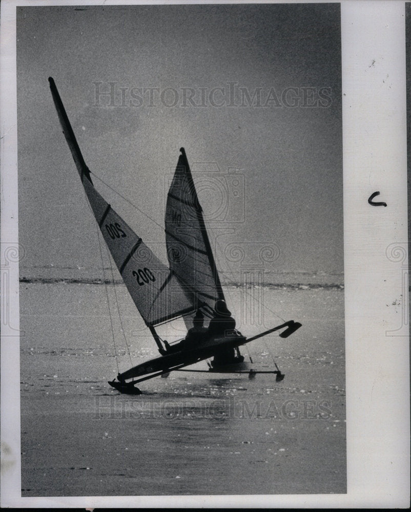 1978 Press Photo Clair Boat Ice Lake - Historic Images