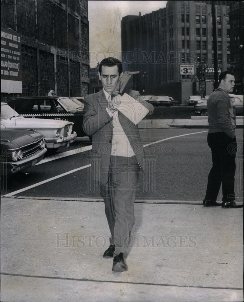 1963 Press Photo Alex Rodriquez Shocked Kennedy Shoot - Historic Images