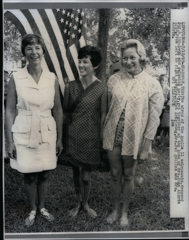 1969 Mrs Joan Aldrin Mrs Janet Armstrong - Historic Images