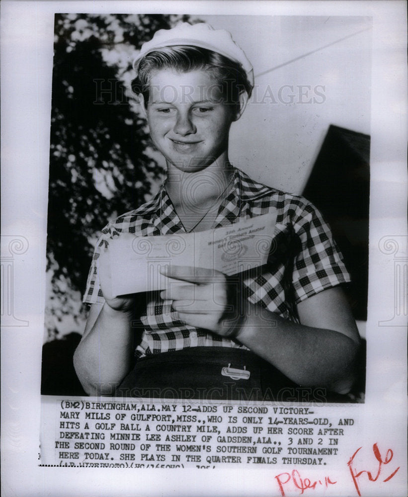 1954 Press Photo Mary Mills American Golfer - Historic Images