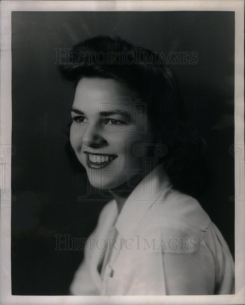 1945 Press Photo Shirley Wallace Socialites. - Historic Images