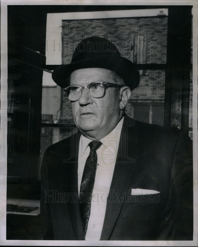 1963 Press Photo Carl Wallich Detroit Lumberman Jacobs - Historic Images