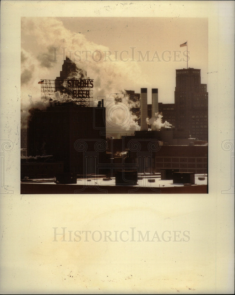 1985 Press Photo Picture Shows Strop Brewery Disaster - Historic Images