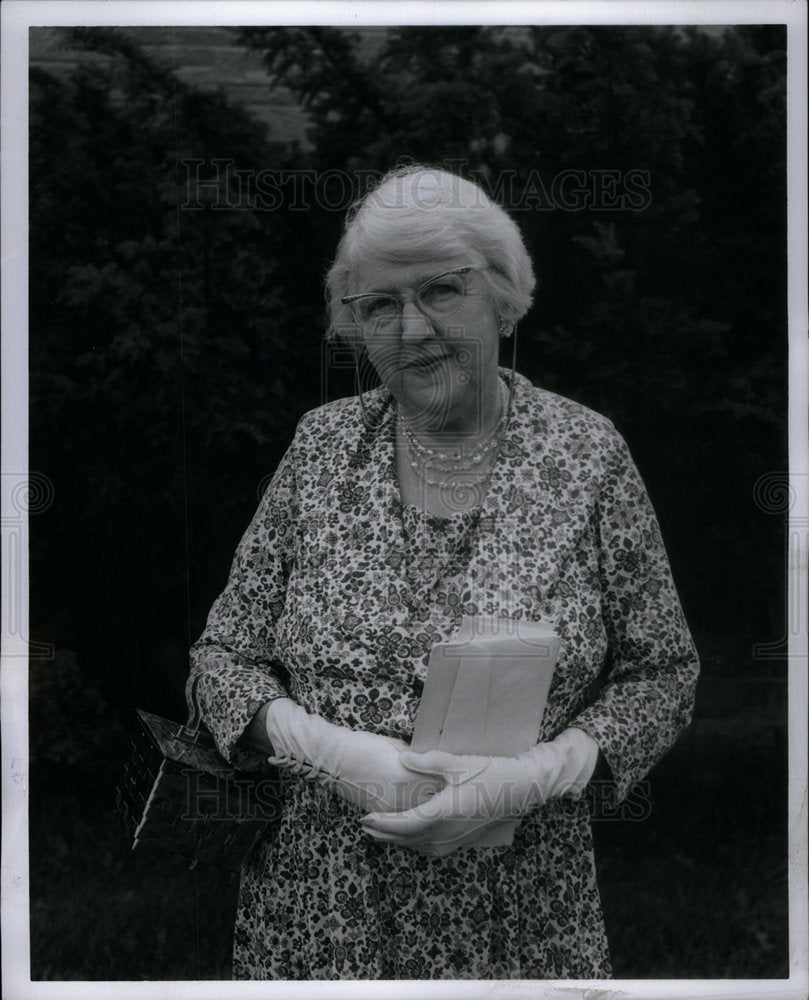 1962 Press Photo Mrs Kathleen Sullivan chairman living - Historic Images