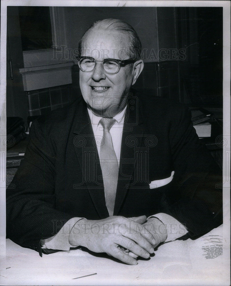 1962 Press Photo Leo Sullivan General Manager DSR Legal - Historic Images