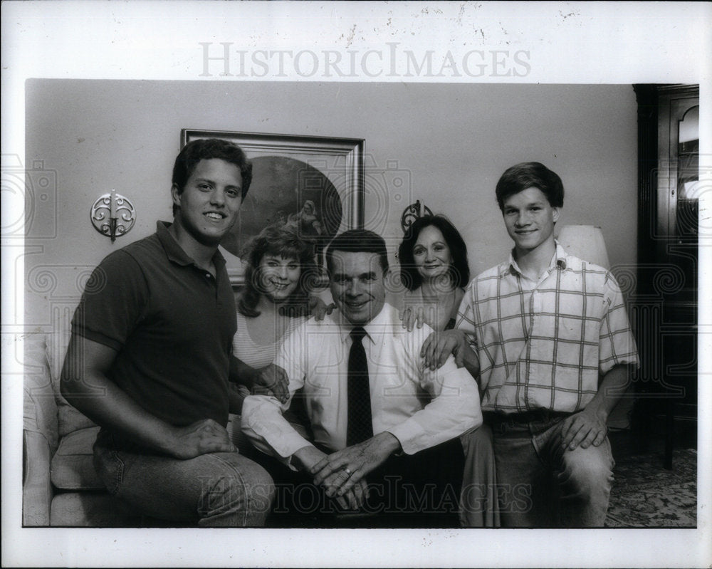 1985 Press Photo Paul Gayle Laura Dale Davide Kildee VA - Historic Images