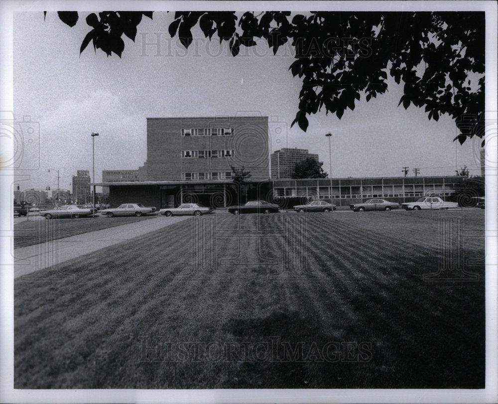 1973 Press Photo Lafayette Clinic Exterior view Detroit - Historic Images