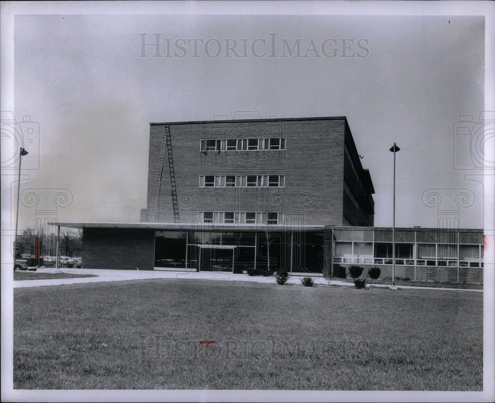 1956 Press Photo Lafayette Clinic College Wayne Picture - Historic Images