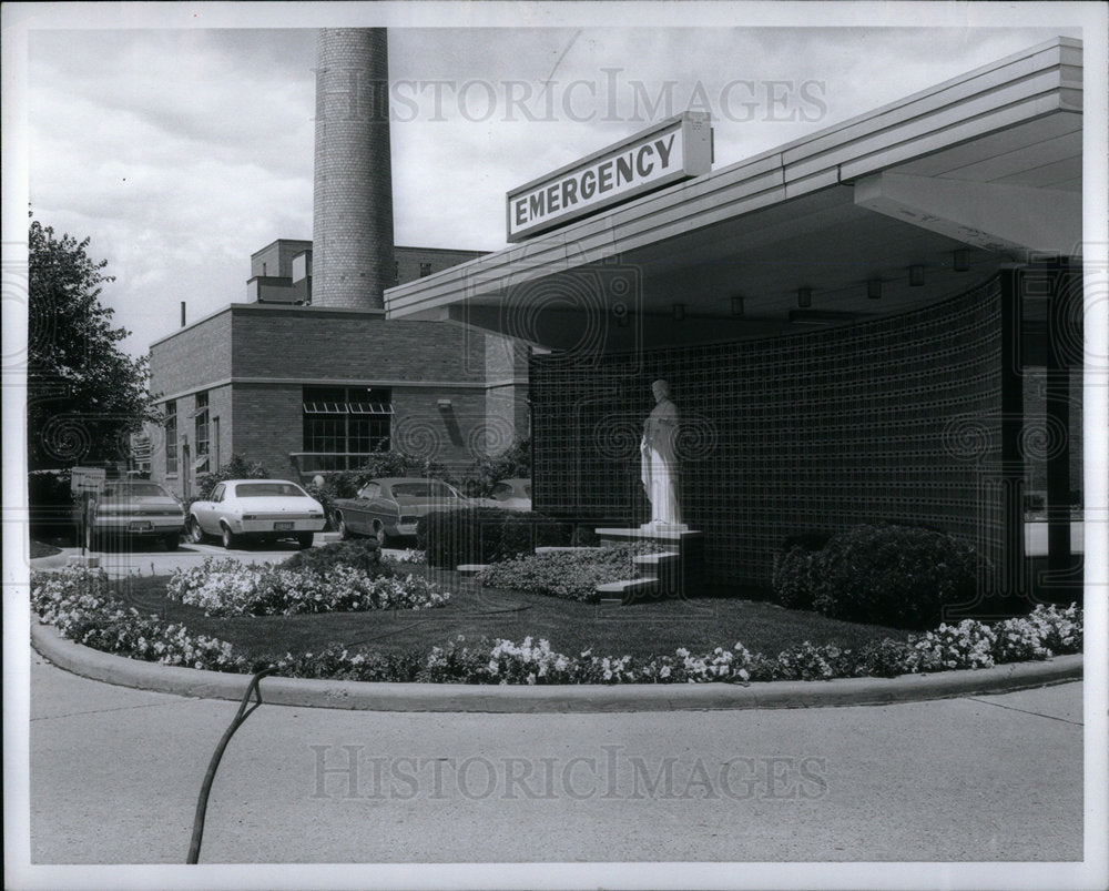 1972 Press Photo Mount Carmel Mercy Hospital Emergency - Historic Images