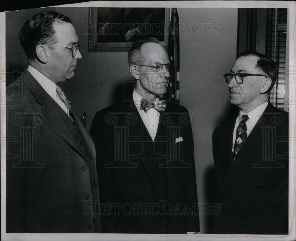 1951 Press Photo Daniel William Sterling Monroe Mayor - Historic Images