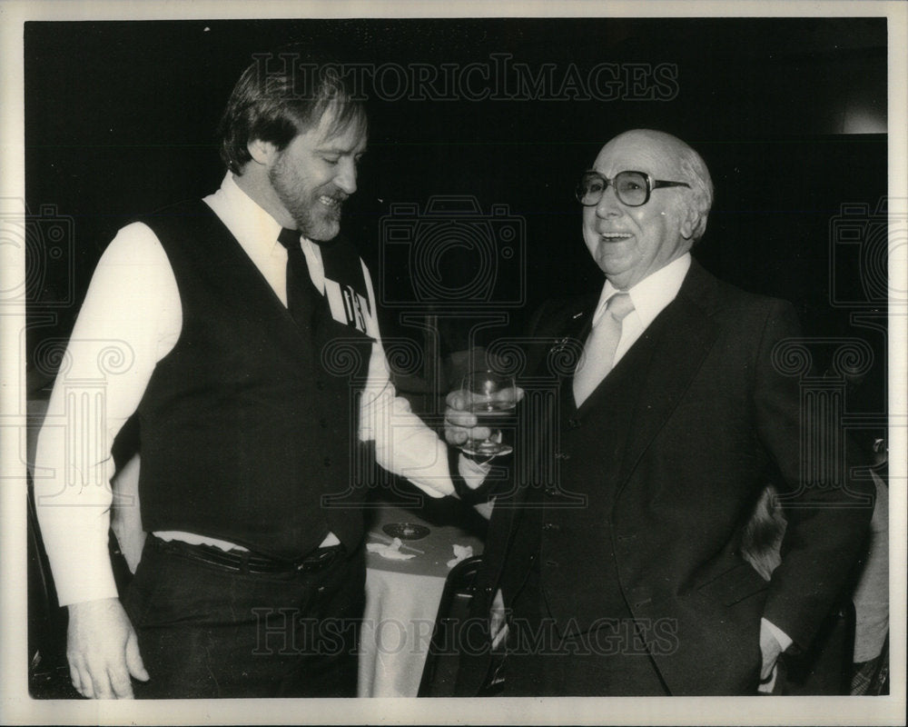 1982 Press Photo Joseph Stermer Freelance Attorney Hand - Historic Images