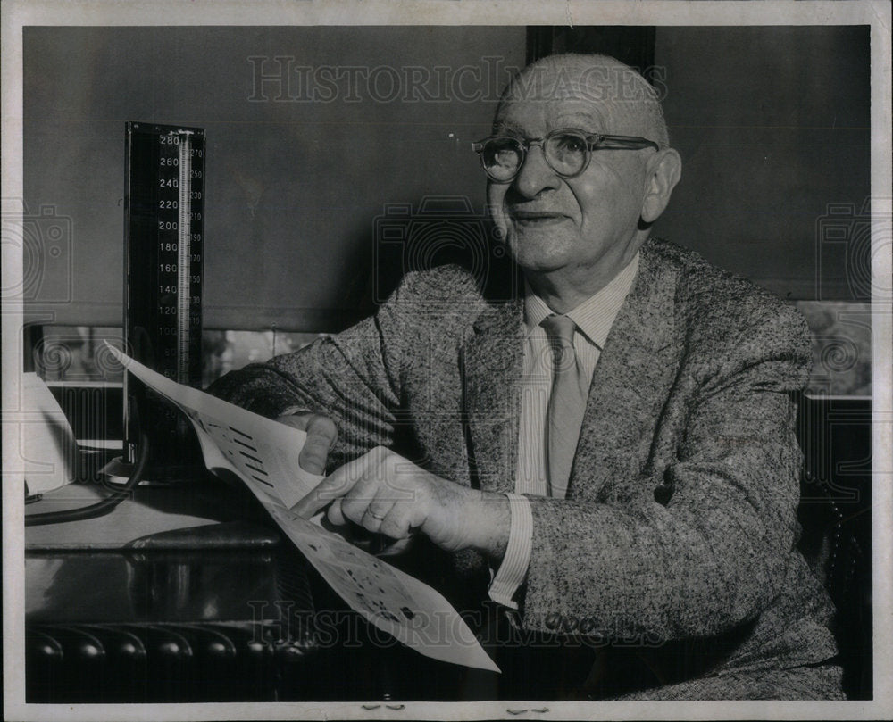 1965 Press Photo Dr Steiner first clue Gabriel - Historic Images