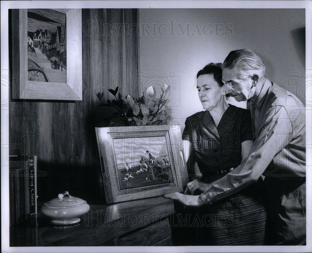 1960 Press Photo Woodcarving - Historic Images