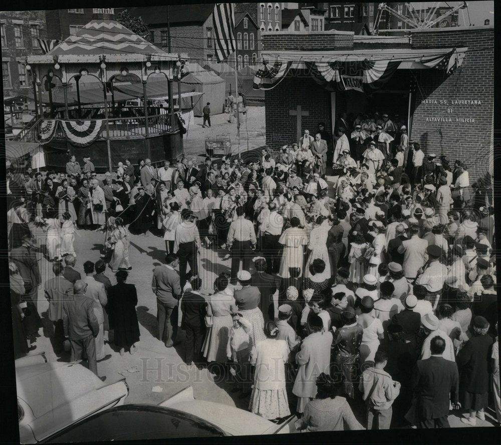 1956 Press Photo Parade in Honor of St. Maria - Historic Images