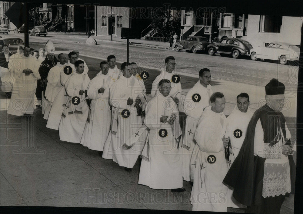 1949 Press Photo 11 Domincan Priests Ordained - Historic Images